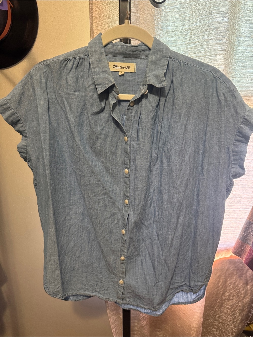 Madewell Chambray Short Sleeve Button Shirt in Light Blue
